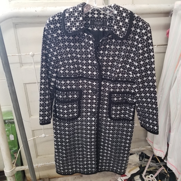 Nine West 6 Black White Geometric Lazer Cut Coat